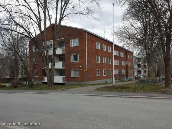 Koulukatu 8 julkisivu